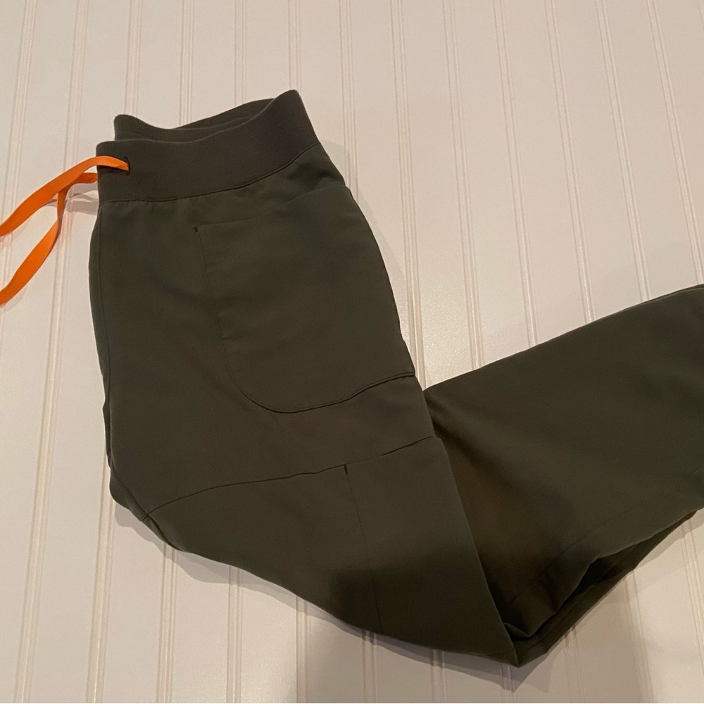 FIGS Moss Nepal Skinny Scrub Jogger Pants